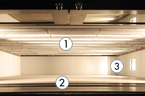 Vue intérieure du four ELECTRO STONE avec revêtement en pierres réfractaires