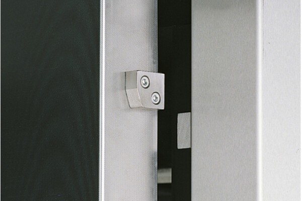 Four THERMO - Detail de la porte avec fermeture hermetique